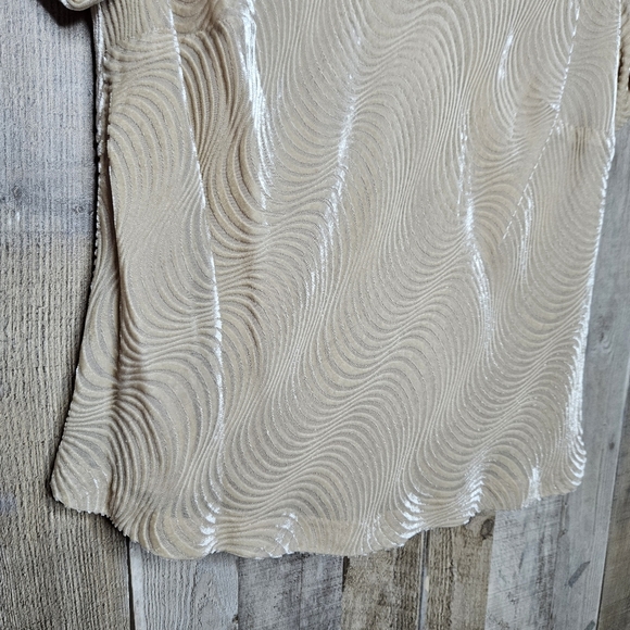 Talbots Light Golden Tan Wave Pattern Velvet Silk Blend Pullover Blouse Size 14W - Picture 3 of 8